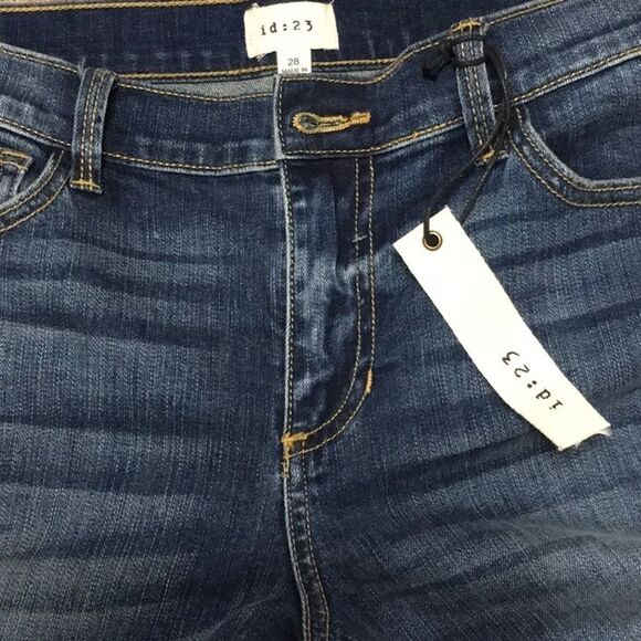 I d : 2 3  distressed stretch jeans. NWT - Picture 6 of 7